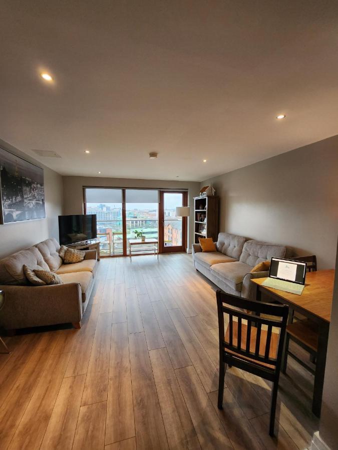 City Views Apartment Belfast Buitenkant foto